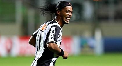 «Δώρο» ο Ροναλντίνιο!