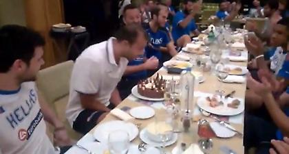 Η τούρτα στον Γλυνιαδάκη (video)