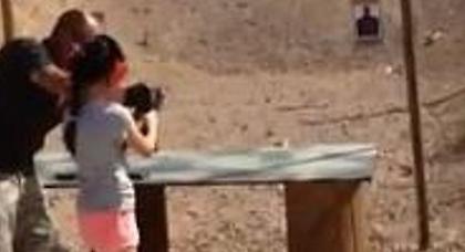 Εννιάχρονη σκότωσε εκπαιδευτή σκοποβολής