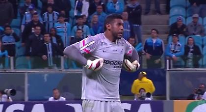 Η σιχαμάρα του ρατσισμού χτύπησε ξανά το ποδόσφαιρο (video)