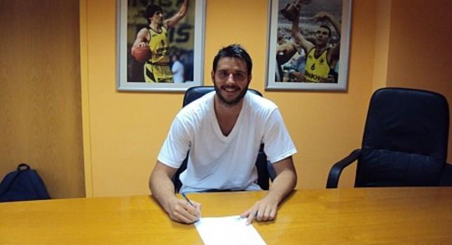 «Κιτρινόμαυρος» ο Μανωλόπουλος