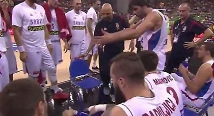 Τα «χώνει» στους συμπαίκτες του ο Τεόντοσιτς! (video)