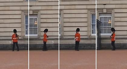 Μπάκιγχαμ: Βίντεο με φρουρό να κάνει πιρουέτες!