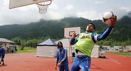 Όχι Κατσουράνη με Σερβία!