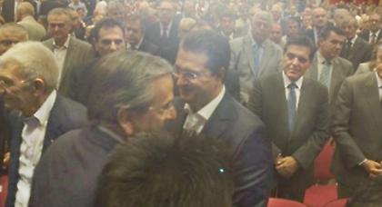 Με το ζόρι χαιρετήθηκαν Σαμαράς - Τζιτζικώστας