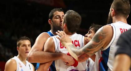 Μπιέλιτσα: «Δεν ήθελα να χτυπήσω τον Μπουρούση»