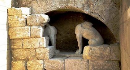 Εξελίξεις στην Αμφίπολη: Βρέθηκαν δύο μυστηριώδεις πλάκες