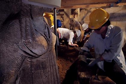 Ιδιαίτερου κάλλους οι Καρυάτιδες στον τάφο της Αμφίπολης
