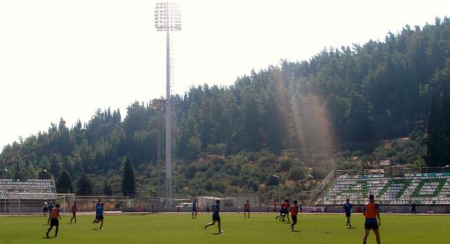 Με προβλήματα κόντρα στον Πανθρακικό