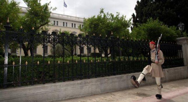 Οι υποψήφιες για τη διαδοχή του Παπούλια