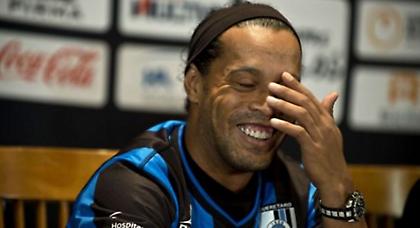 «Ο Ροναλντίνιο είναι μαϊμού»! (pic)