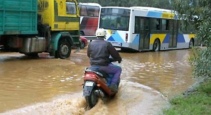Προβλήματα στα βόρεια προάστια από τις ισχυρές καταιγίδες