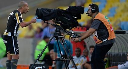 Πήρε κόκκινη και βγήκε... στην τηλεόραση! (video)