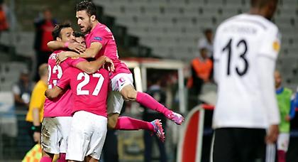 Δεν τα Παρα-τάει ποτέ!