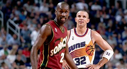 «Ιδιαίτερα» από Πέιτον σε Αντετοκούνμπο