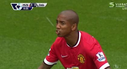 Το «γλέντι» στον Άσλεϊ Γιανγκ μετά την κουτσουλιά (video)