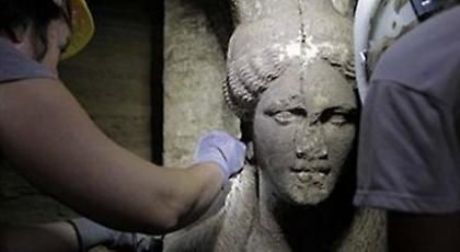 Εν αναμονή νέων αποκαλύψεων για τον τύμβο της Αμφίπολης