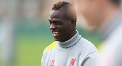 Γελάει με… Γιουνάιτεντ ο Μπαλοτέλι!