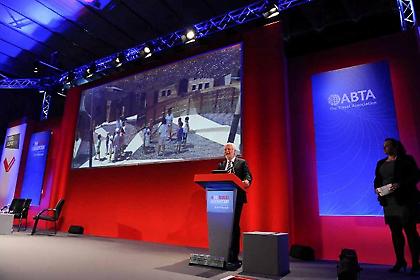 Η τουριστική βιομηχανία της Βρετανίας, στην Πελοπόννησο