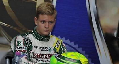 Στα χνάρια του πατέρα του ο μικρός Σουμάχερ