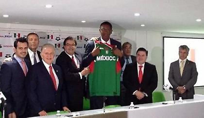 Ανέλαβε το Μεξικό ο Μπιλ Κάρτραϊτ