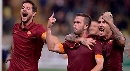 Δεν την αφήνει σε ησυχία! (video)