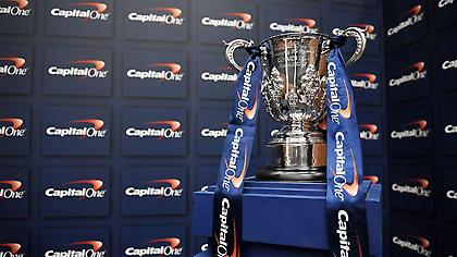 Μακριά κι αγαπημένοι