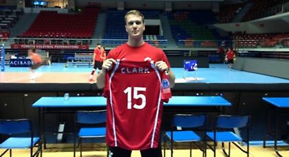 «Περήφανος που θα παίξω στον Ολυμπιακό»