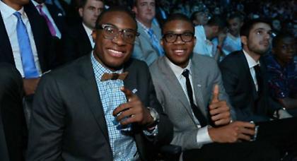 Οι Αντετοκούνμπο όπως δεν τους έχετε ξαναδεί (video)