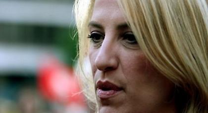 «Μια ελληνίδα πολιτικός πρόθυμη να αντικρίσει το λαό»