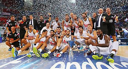 Τα «αεροπλανικά» του Σούπερ Καπ (video)