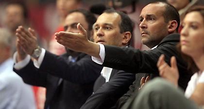 «Μιλά για νομιμότητα αυτός που την παραβιάζει»