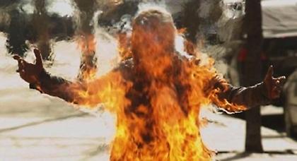 Δυο μετανάστες αυτοπυρπολήθηκαν σε Βρυξέλλες και Παρίσι