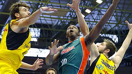 «Διπλό» με ελληνική βοήθεια για Κανάριας