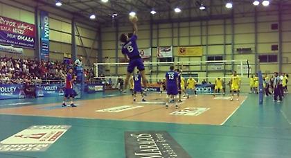 Άνετα ο Φοίνικας την ΑΕΚ