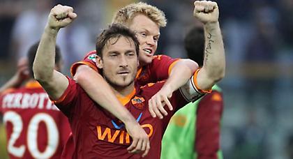 Υπόκλιση Ρίισε σε Τότι