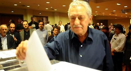 Επανεξελέγη εύκολα αρχηγός της ΔΗΜΑΡ ο Κουβέλης