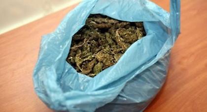 Χειροπέδες σε 34χρονο για πάνω απο μισό κιλό χασίς
