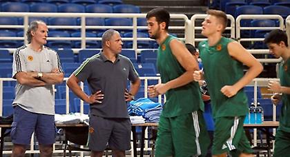 Νοκ άουτ ο Χαραλαμπόπουλος, εκτός ο Γκιστ!