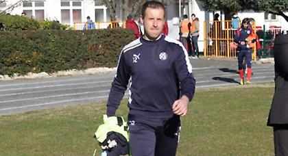 Τον γρονθοκόπησε για μια κίτρινη κάρτα (video)