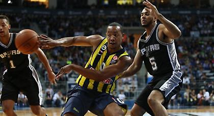 Δύσκολη νίκη των Σπερς επί της Φενέρ του Ομπράντοβιτς