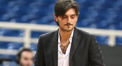 «Γελάνε σε όλες τις γειτονιές του Πειραιά»