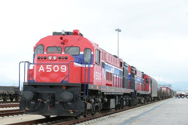 Στρατηγική συμφωνία ΤΡΑΙΝΟΣΕ – COSCO για το λιμάνι του Πειραιά (video)