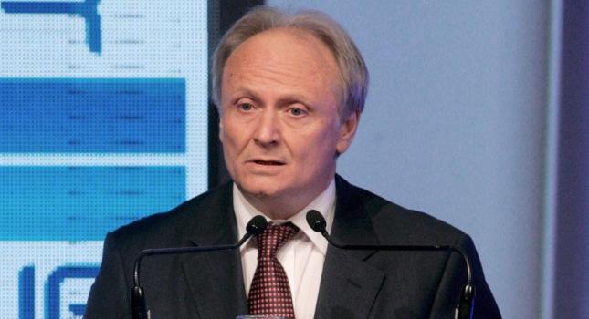 Παρέμβαση στην κόντρα των «αιώνιων»