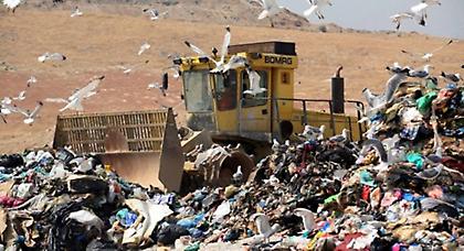 Η διαχείριση των απορριμμάτων στο επίκεντρο της συνάντησης Κουτσούμπα- Δούρου