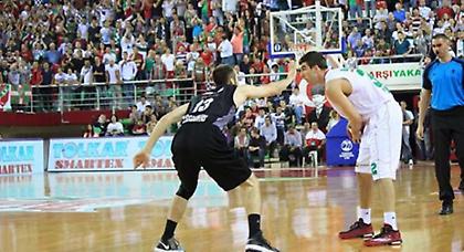 Την έπιασε από τον (Καρσι)γιακά!