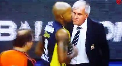 Πήγε να… βουτήξει τον Χίκμαν ο Ζοτς! (video)