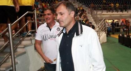 Μαχαιρώματα, κατηγορίες και μηνύσεις στον Άρη!