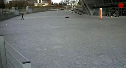 Κοπέλα πλακώθηκε από εξέδρα της Σαχτάρ (video)