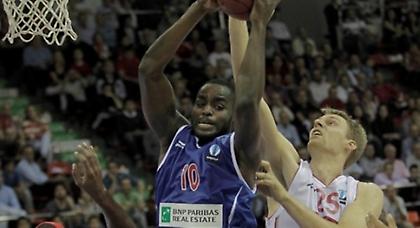 Άνετα η Παρί Λεβαλουά, «σεφτές» για Νίμπουρκ